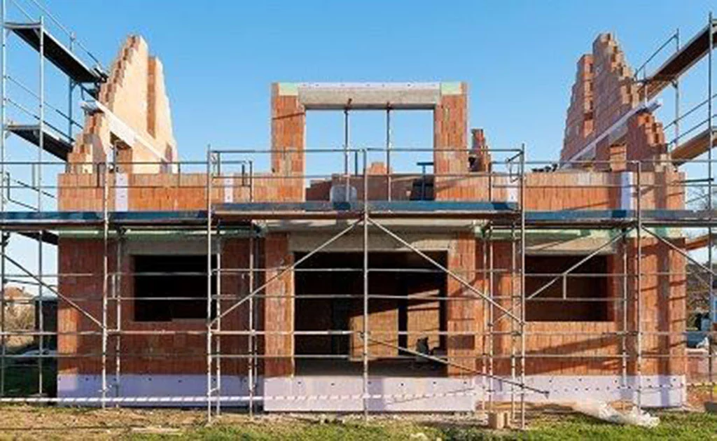 Brick building construction